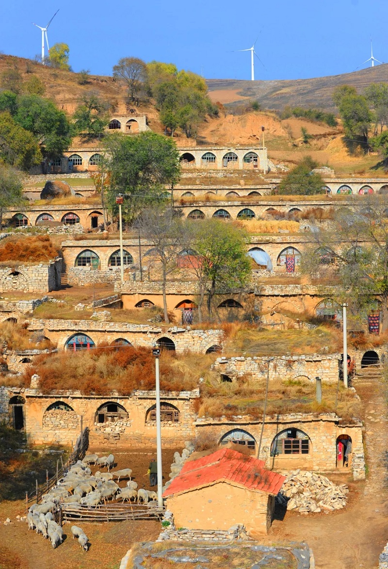風(fēng)機(jī)轉(zhuǎn)在窯洞上、福建省福安市灣塢鎮(zhèn)大唐火電廠、敖亞新