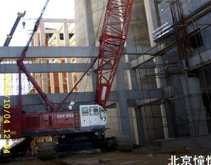 150噸履帶式起重機（撫挖QUY150A）圖片1