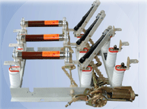 YFN5-12系列戶內(nèi)交流高壓負(fù)荷開(kāi)關(guān)及熔斷器組合電器圖片1